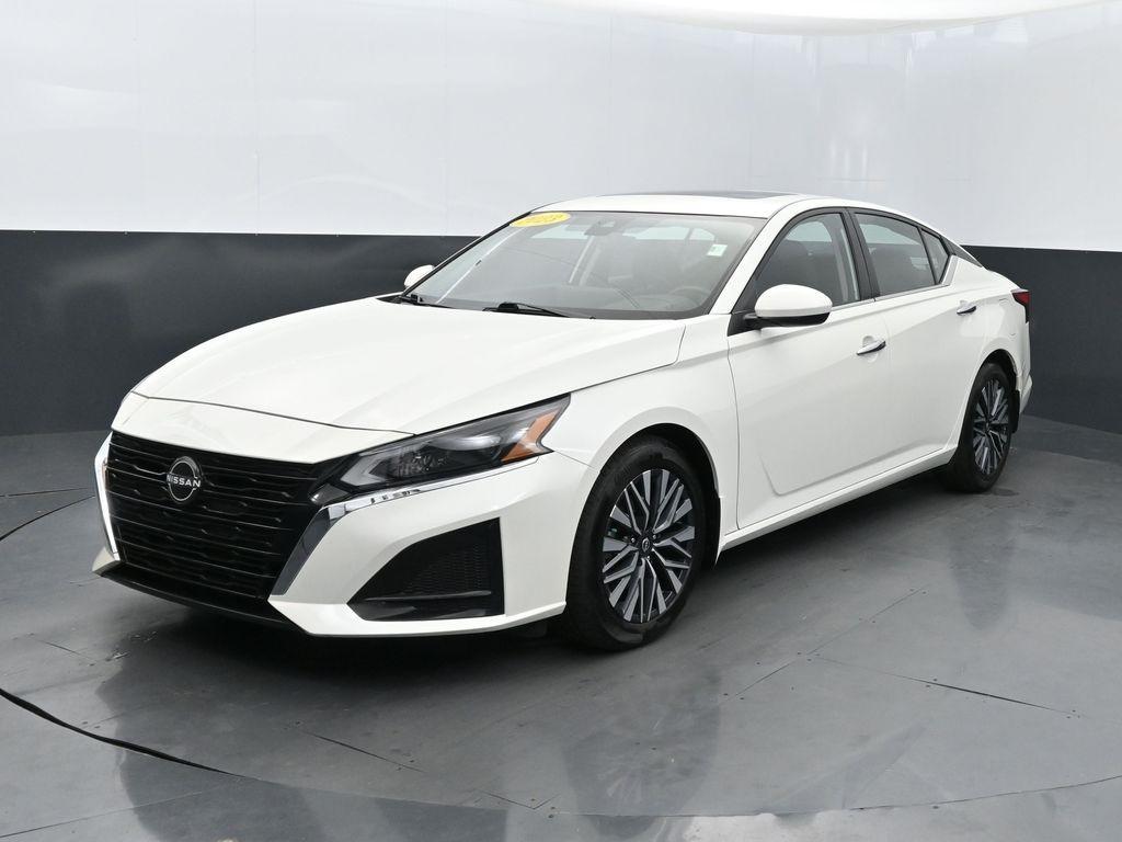 used 2023 Nissan Altima car, priced at $23,612