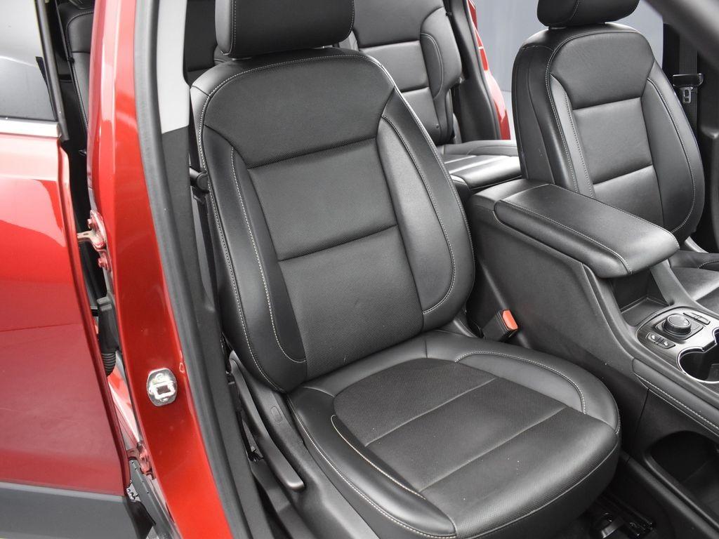 used 2023 GMC Acadia car, priced at $29,943