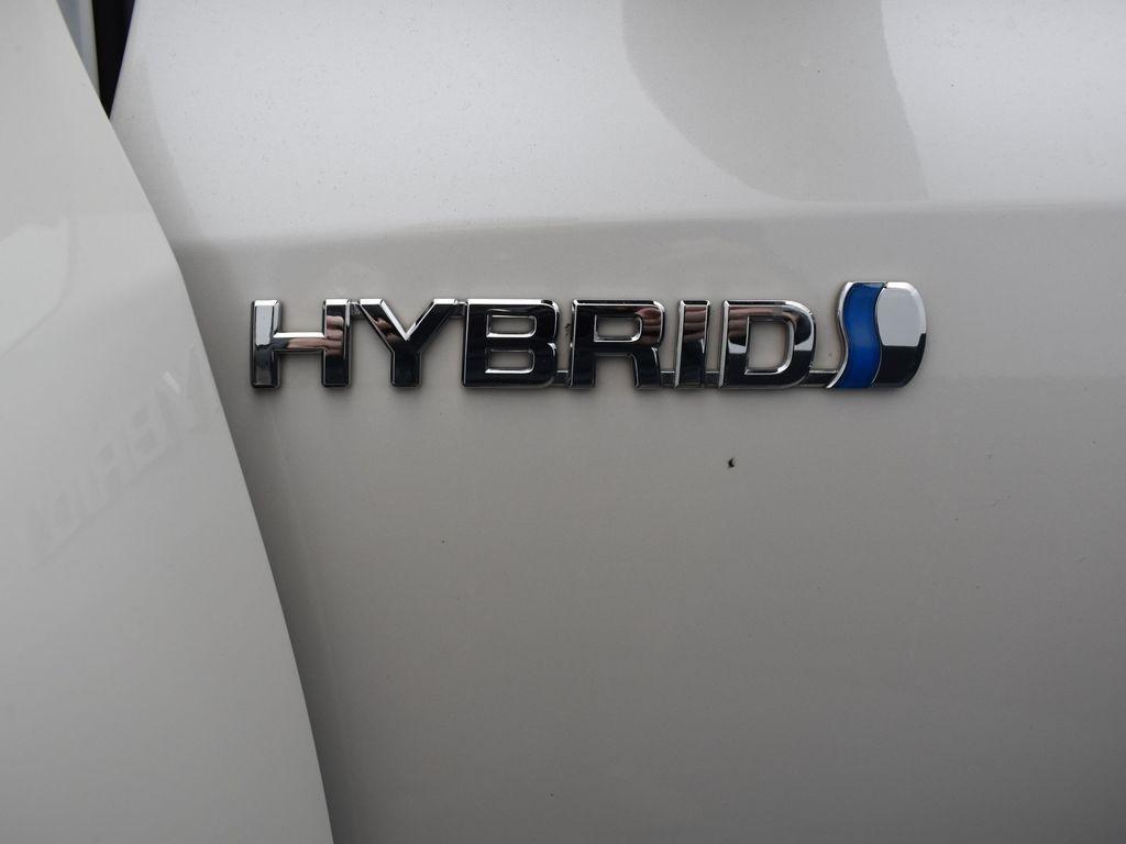 used 2019 Toyota Highlander Hybrid car, priced at $25,154