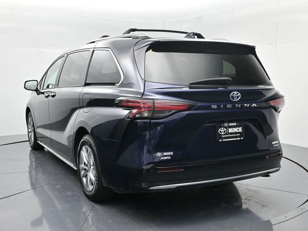 used 2024 Toyota Sienna car, priced at $50,495