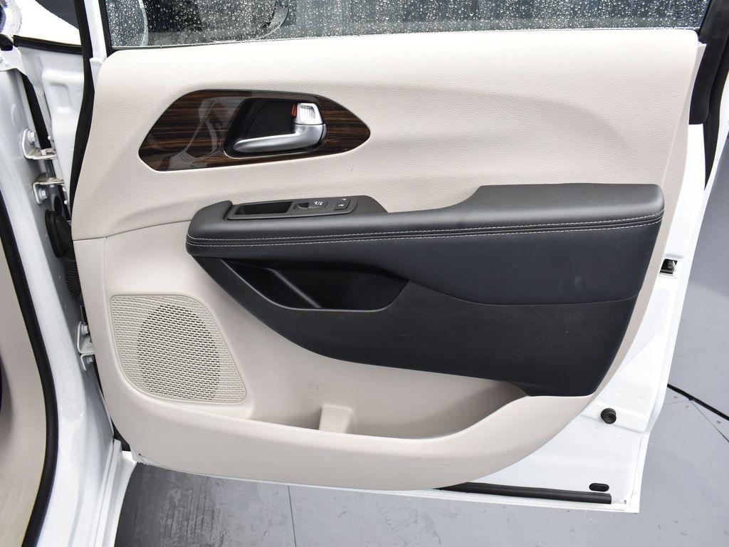 used 2023 Chrysler Pacifica car, priced at $29,959