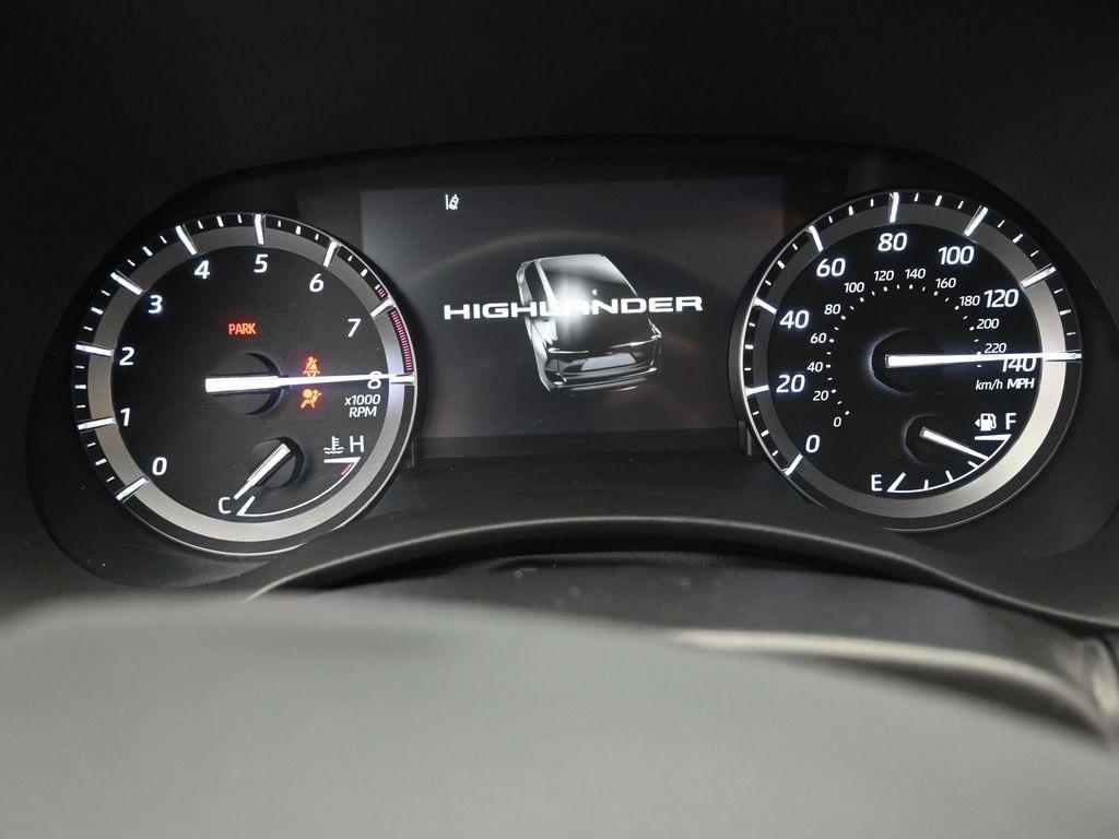 used 2021 Toyota Highlander car, priced at $33,828