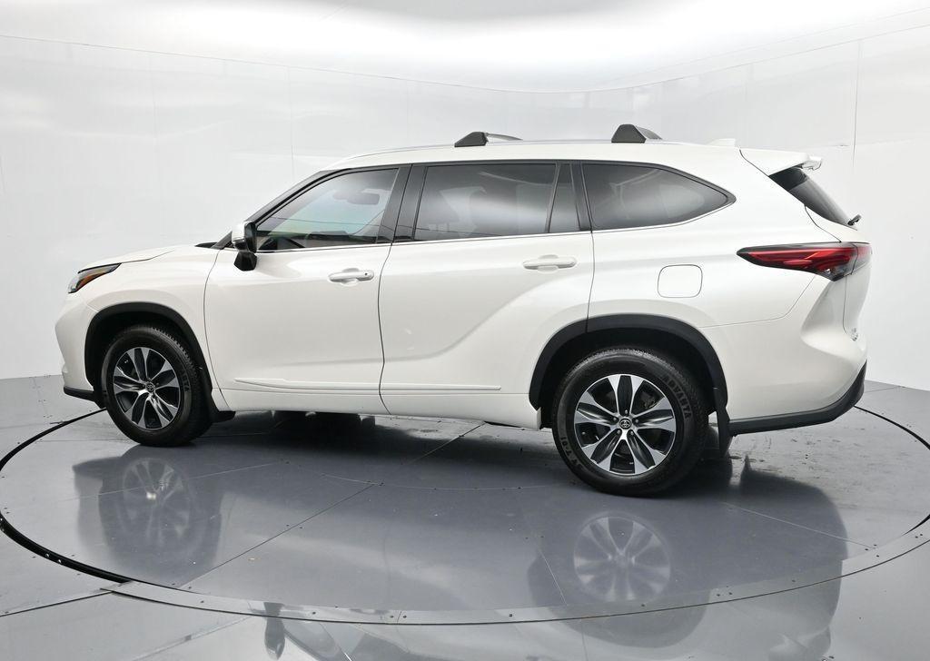 used 2021 Toyota Highlander car, priced at $33,828