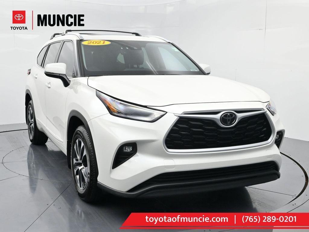 used 2021 Toyota Highlander car, priced at $33,611
