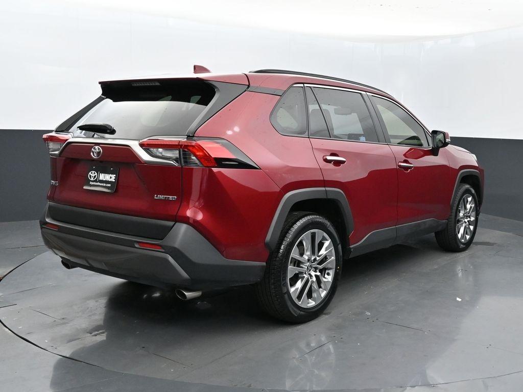used 2020 Toyota RAV4 car, priced at $29,927