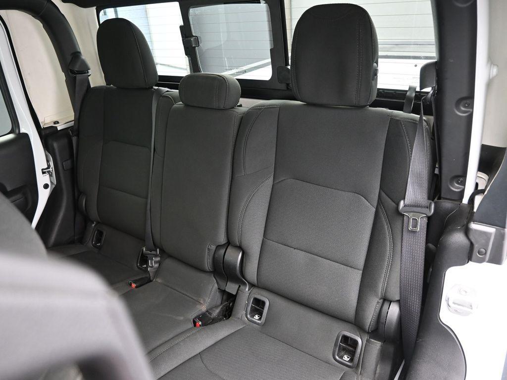 used 2023 Jeep Gladiator car, priced at $27,439