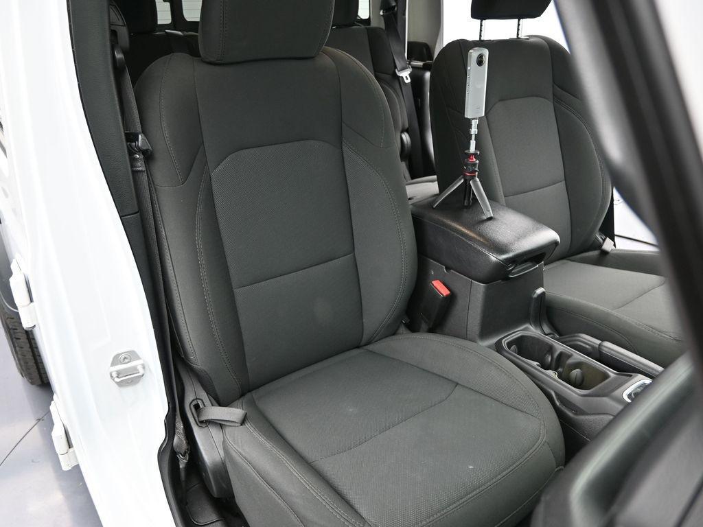 used 2023 Jeep Gladiator car, priced at $27,439