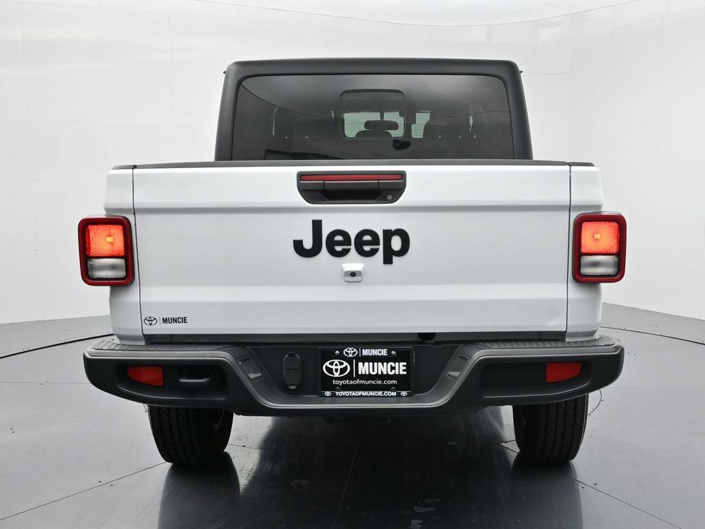 used 2023 Jeep Gladiator car, priced at $27,439