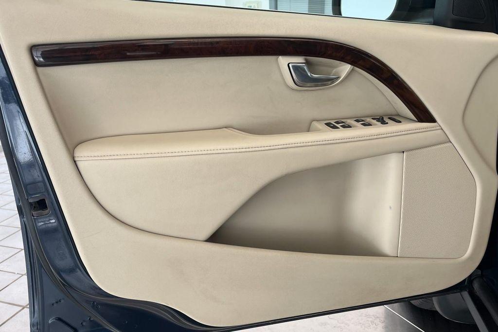 used 2013 Volvo XC70 car, priced at $8,995