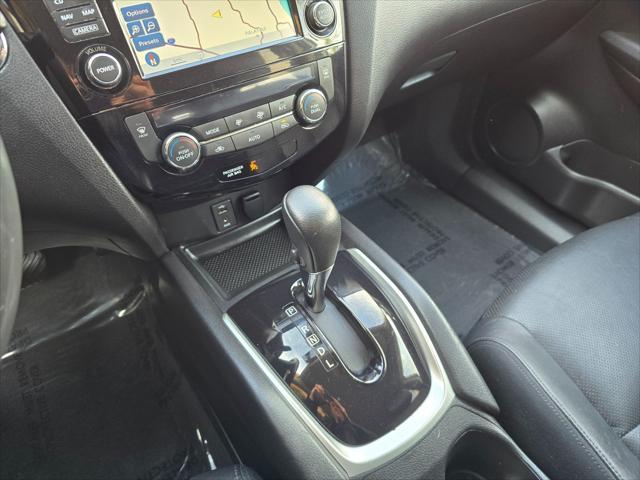 used 2015 Nissan Rogue car, priced at $10,995