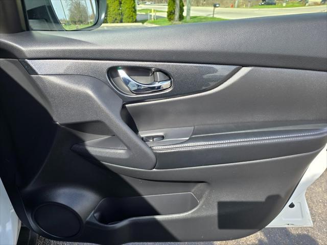 used 2015 Nissan Rogue car, priced at $10,995