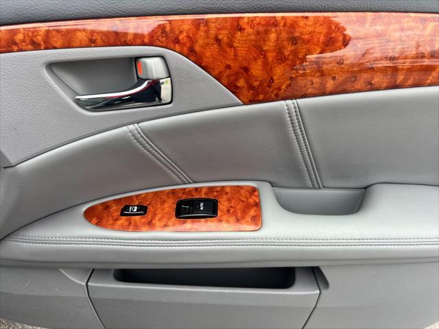 used 2006 Toyota Avalon car, priced at $4,995