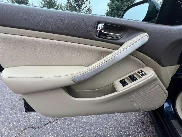used 2006 INFINITI G35x car, priced at $3,995