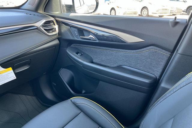 new 2025 Chevrolet TrailBlazer car, priced at $34,325