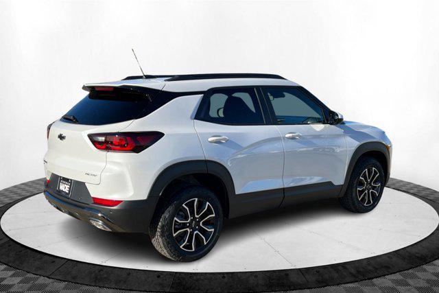 new 2025 Chevrolet TrailBlazer car, priced at $34,075