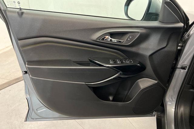 new 2025 Chevrolet Trax car, priced at $25,090