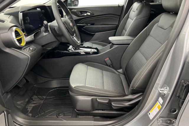 new 2025 Chevrolet Trax car, priced at $25,090
