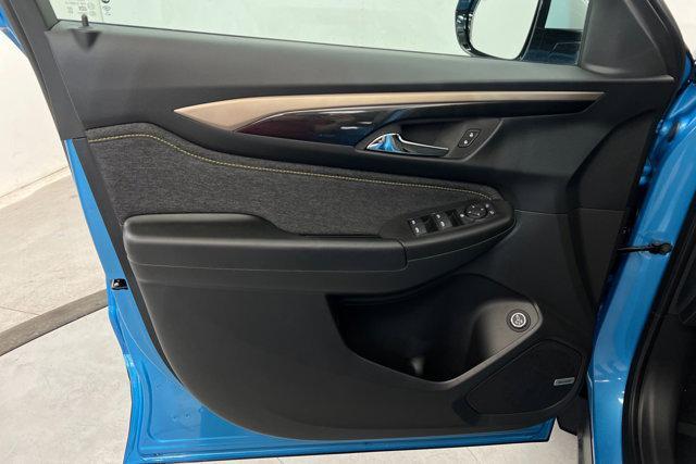 new 2025 Chevrolet TrailBlazer car, priced at $33,825
