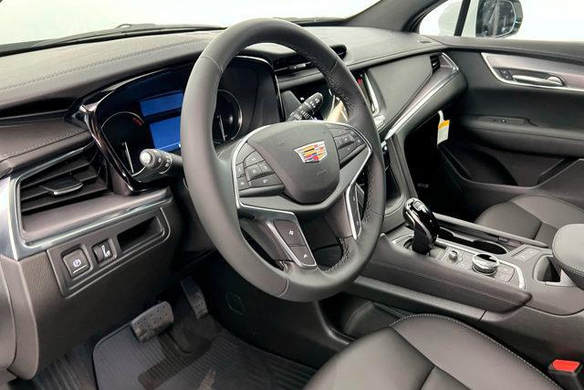 new 2025 Cadillac XT5 car, priced at $47,225