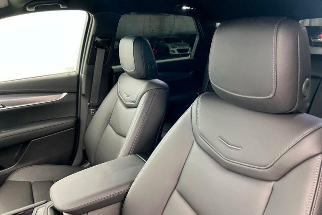 new 2025 Cadillac XT5 car, priced at $47,225
