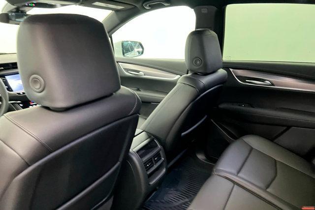 new 2025 Cadillac XT5 car, priced at $47,225