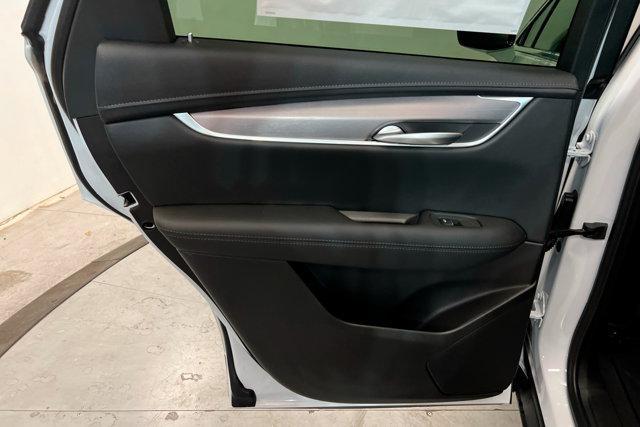 new 2025 Cadillac XT5 car, priced at $47,225