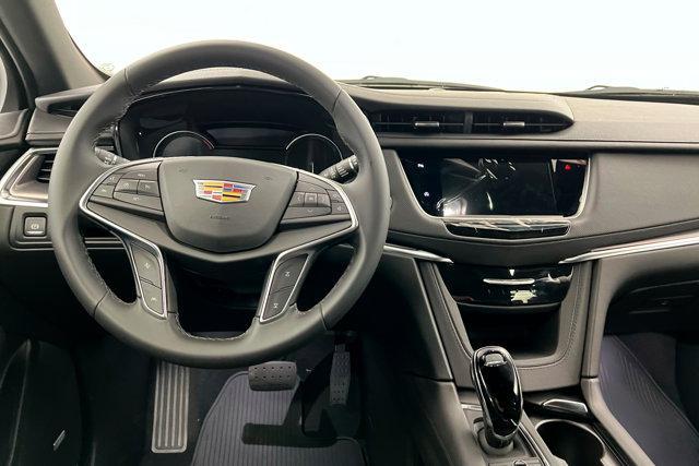 new 2025 Cadillac XT5 car, priced at $47,225