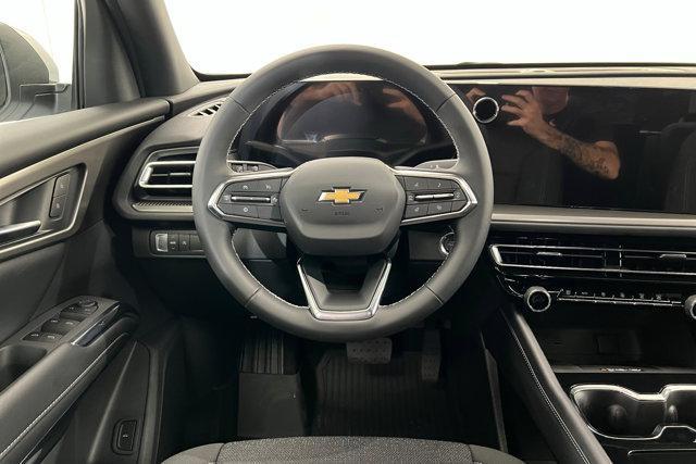 new 2026 Chevrolet Traverse car, priced at $44,115