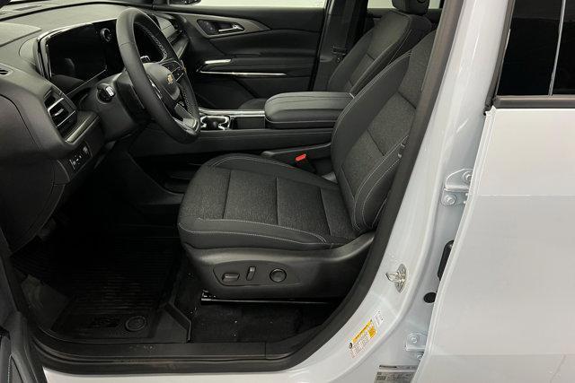 new 2026 Chevrolet Traverse car, priced at $44,115