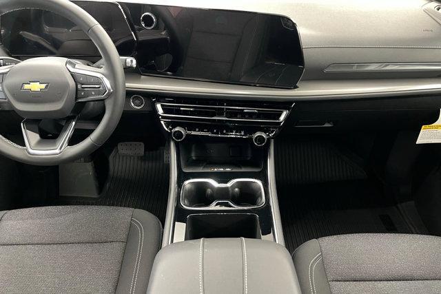 new 2026 Chevrolet Traverse car, priced at $44,115