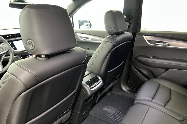 new 2025 Cadillac XT6 car, priced at $54,265