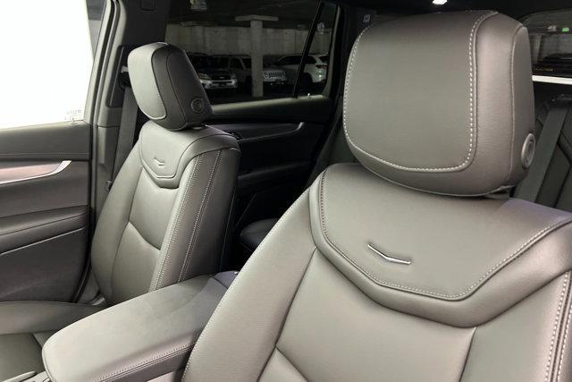 new 2025 Cadillac XT6 car, priced at $54,265