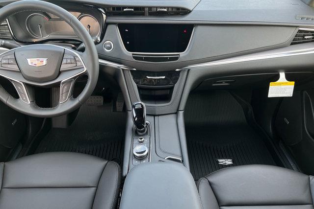 new 2025 Cadillac XT5 car, priced at $48,810