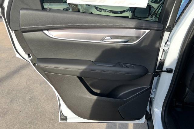new 2025 Cadillac XT5 car, priced at $48,810