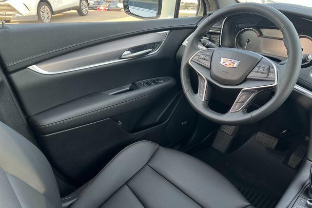 new 2025 Cadillac XT5 car, priced at $48,810