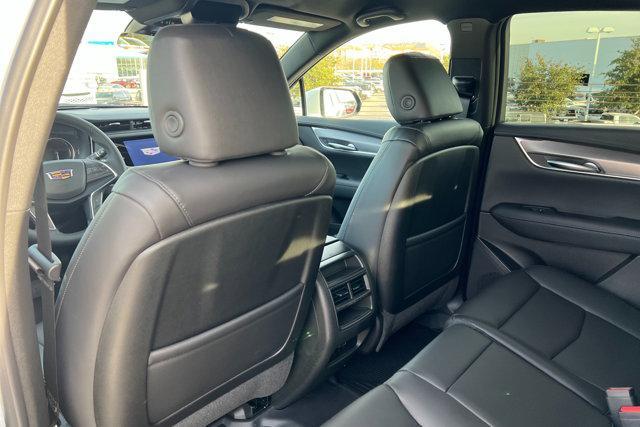 new 2025 Cadillac XT5 car, priced at $48,810