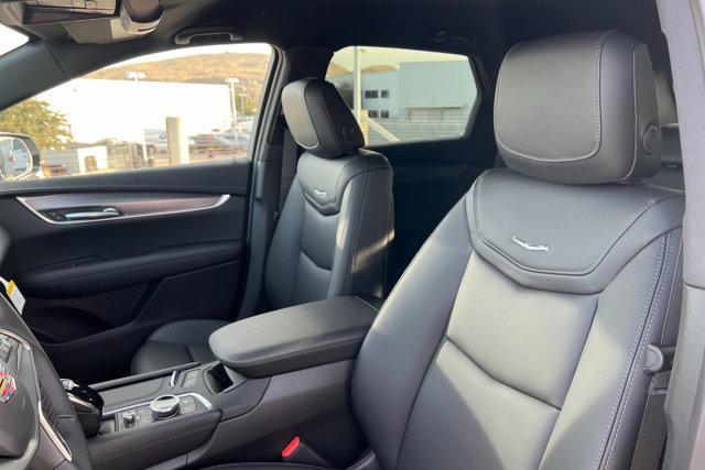 new 2025 Cadillac XT5 car, priced at $48,810