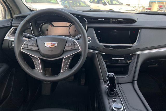 new 2025 Cadillac XT5 car, priced at $48,810