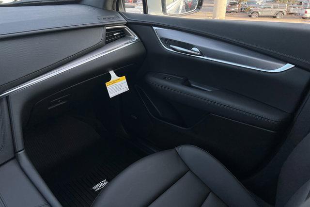 new 2025 Cadillac XT5 car, priced at $48,810