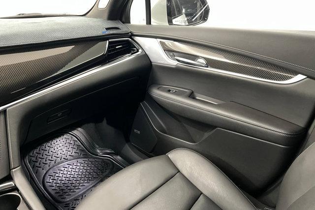 used 2023 Cadillac XT6 car, priced at $44,406