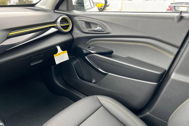 new 2025 Chevrolet Trax car, priced at $26,440