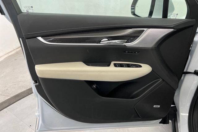 new 2025 Cadillac XT6 car, priced at $68,065