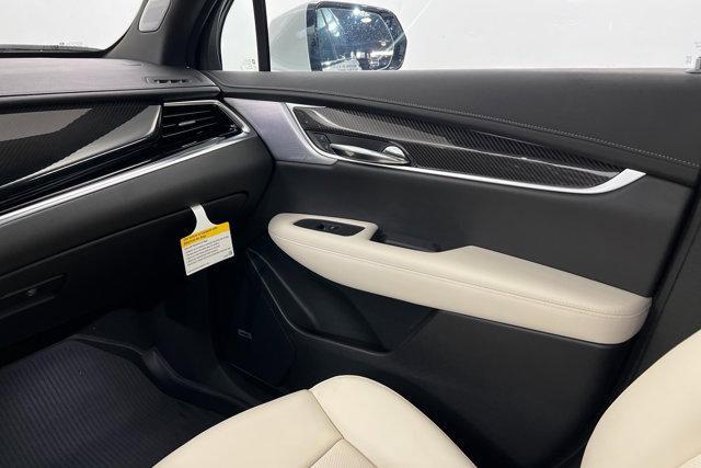 new 2025 Cadillac XT6 car, priced at $68,065