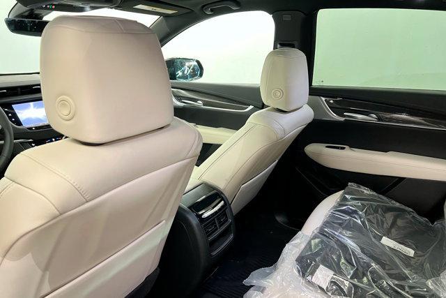 new 2025 Cadillac XT5 car, priced at $65,475