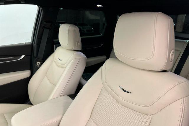 new 2025 Cadillac XT5 car, priced at $65,475