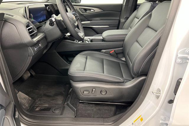 new 2025 Chevrolet Traverse car, priced at $51,225