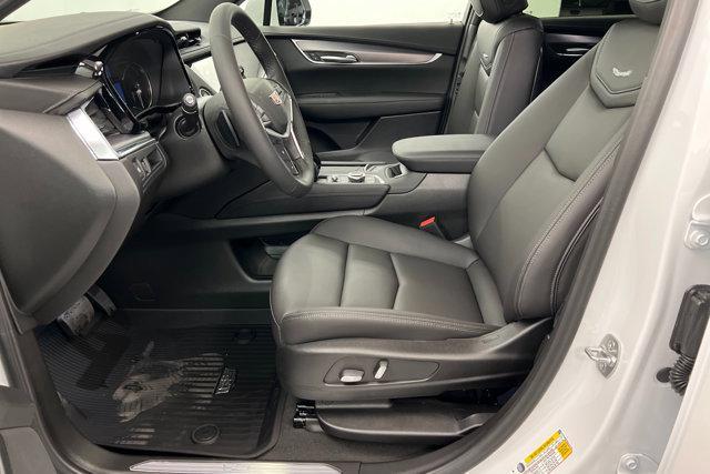 new 2025 Cadillac XT5 car, priced at $47,325