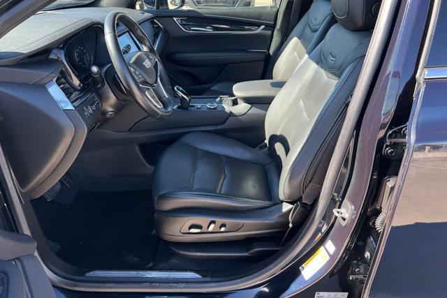used 2022 Cadillac XT5 car, priced at $31,670