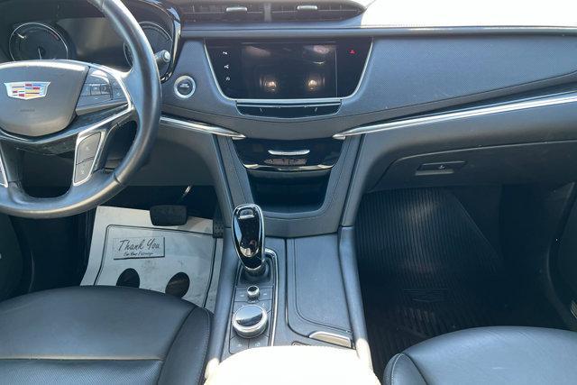 used 2022 Cadillac XT5 car, priced at $31,670