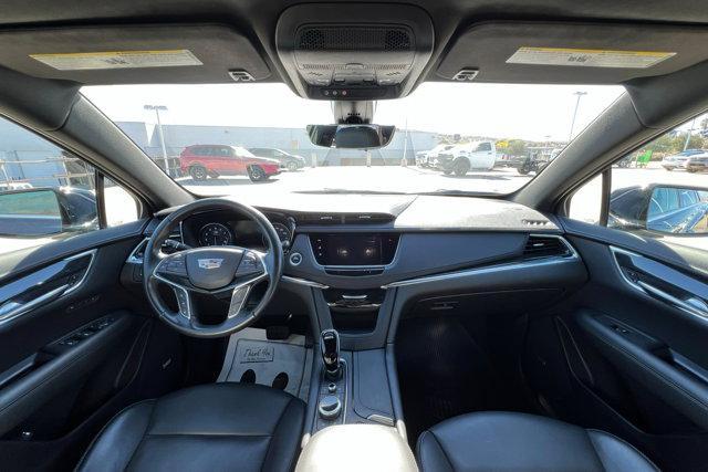 used 2022 Cadillac XT5 car, priced at $31,670